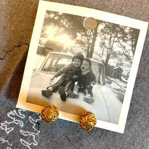 Anthropologie Funky Gold Stud Earrings Unique Spheres of Tangled Gold Wire NWT